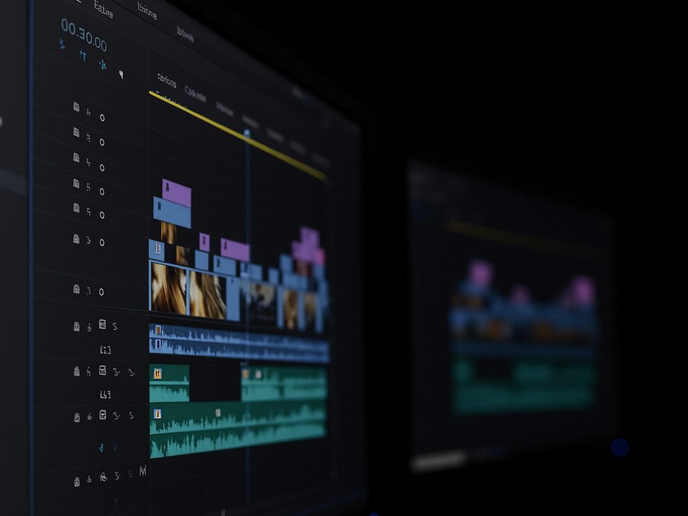 timeline de montage d'un clip vidéo à Paris